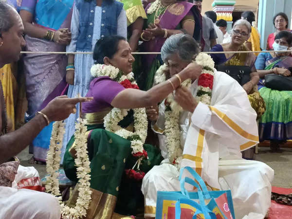 SA Chandrasekar performs pooja at Thirukkadaiyur on completing 80 years ...