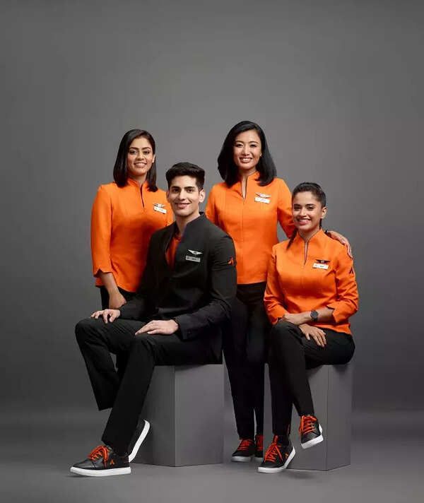 akasa-air-uniform-reveal-cabin-crew-group-shot-min