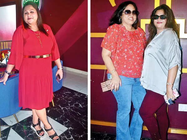 (L) Akansha Agarwal (R) Anamika and Ankita