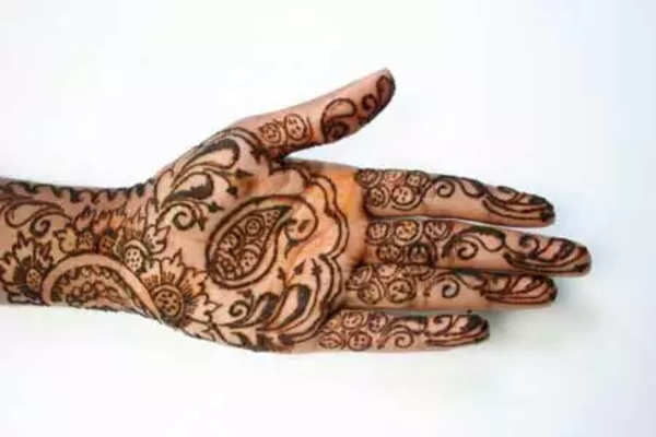 Beautiful Mehndi Designs for Raksha Bandham, Navaratri, Diwali, and wedding  festive season