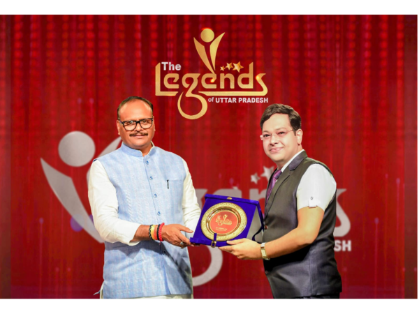 Dr. SK Jain Burlington Clinic Lucknow is awarded as the Legends