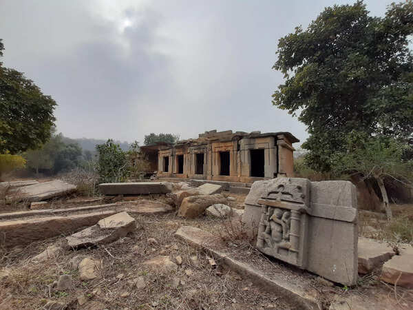 Temples and remains in Bateshwar