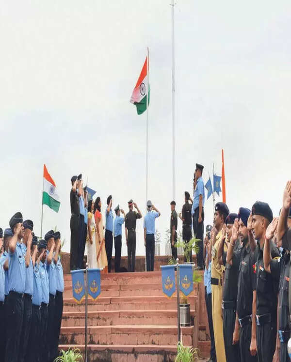 Enthusiam marks I-Day celebrations all over city (2) (1)
