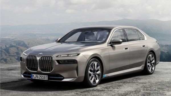 BMW I7