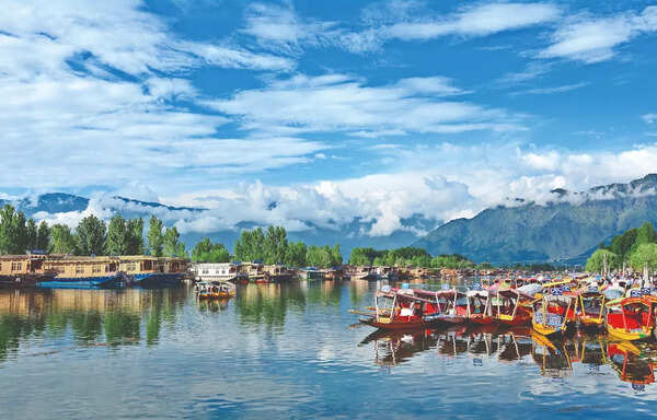 11-दिवसीय दुर्गा पूजा अवकाश कोलकाता से यात्रा की भीड़ को ट्रिगर करता है | कलकत्ता की खबरे IMG-20220826-WA0016