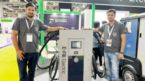 (Left) Rupak Jha, Co-founder - (Right) Mayak Jain, CEO and Founder, E-Fill Electric