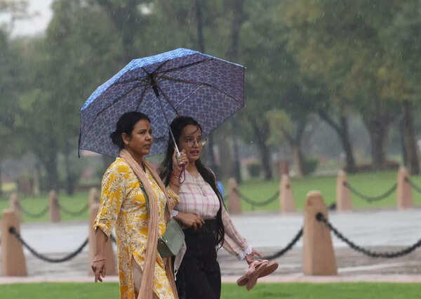 delhi rains.