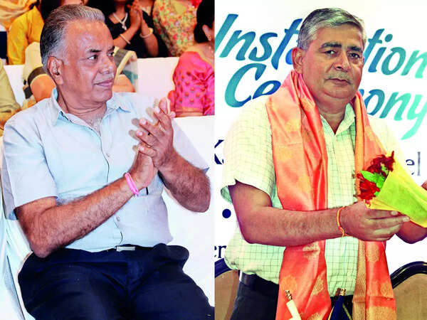 (L) Pradeep (R) Prof AK Tyagi