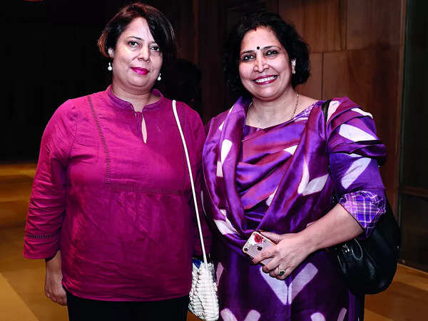Sameena Shaikh (L) and Vanita Yadav