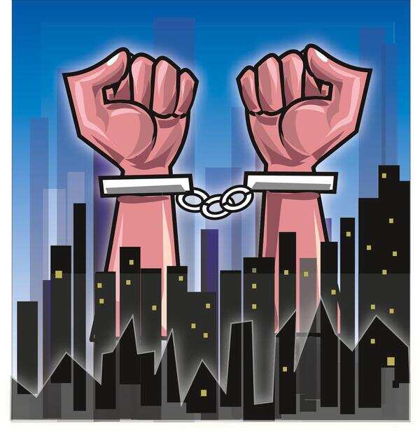 Lawyer held for cheating his client of ₹6.5 lakh