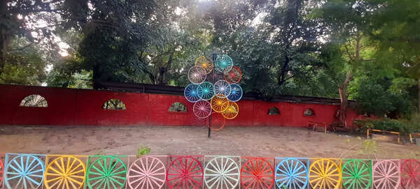 Meerut nagar nigam ‘Kabaad se Jugaad’ campaign (2)