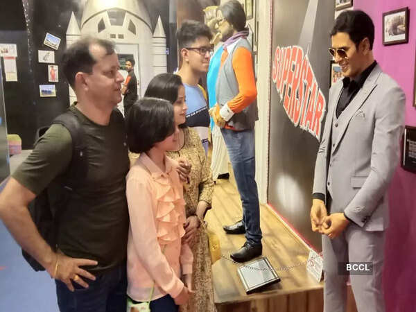 जयपुर वैक्स संग्रहालय में अभिनेता अक्षय कुमार की मोम की मूर्ति का अनावरण जयपुर वैक्स संग्रहालय में अभिनेता अक्षय कुमार की मोम की मूर्ति का अनावरण