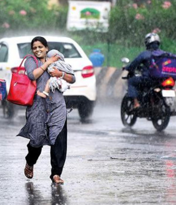 Heavy Rain Lashes Chennai More In Offing Chennai News Times Of India