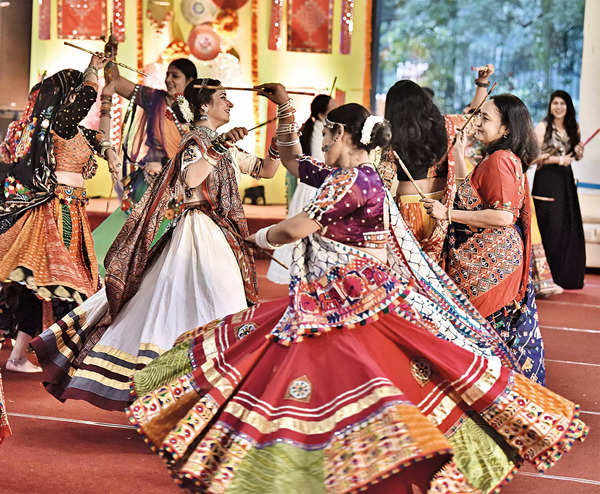 Hyderabadis Groove To Garba Beats At This Navratri Meet | Events Movie ...