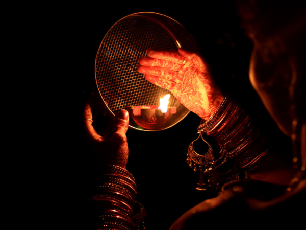 Happy Karwa Chauth Cards, Greetings, Pictures and GIFs