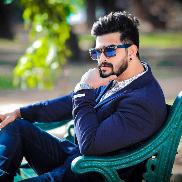 Roopesh pic