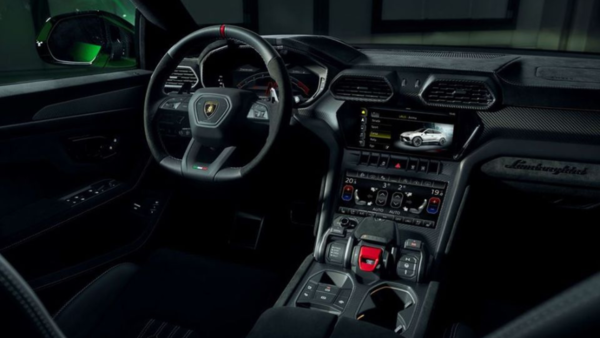 Lamborghini Urus Performante interior