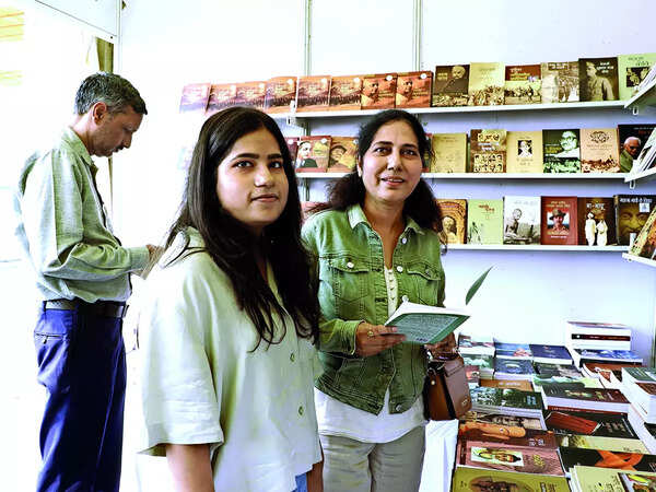 Anjana (L) and Sarita