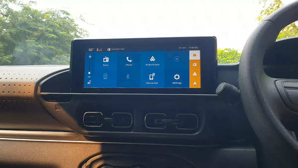 Citroen C3 touchscreen infotainment display
