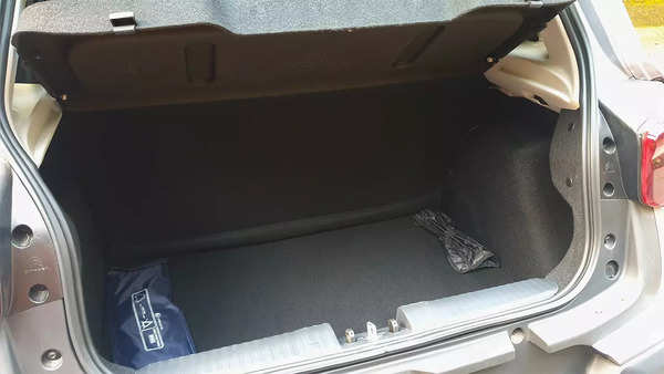Space in the trunk of the Citroen C3