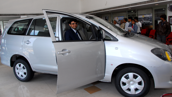 Dosya fotoğrafı: 2009'da Gen 1 Toyota Innova lansman etkinliği