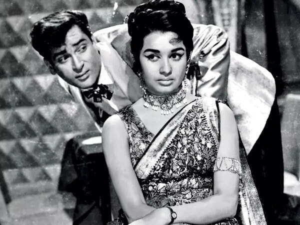 Asha Parekh was considered the ‘Hit Girl’ of the ’60s and ’70s for featuring in movies like Teesri Manzil (1966)