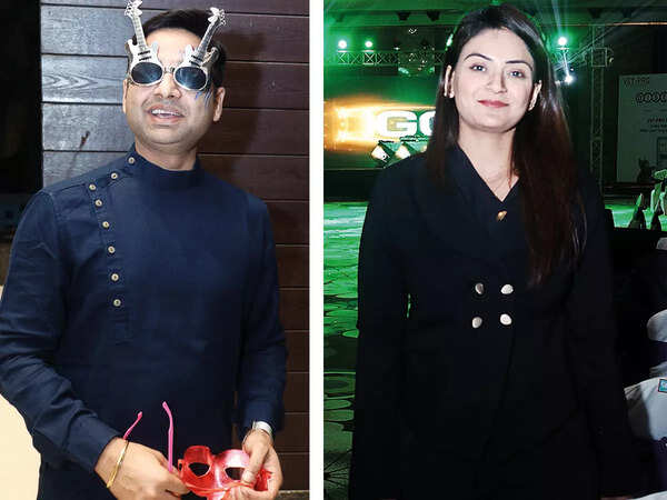 (L) AK Singh (R) Dhara