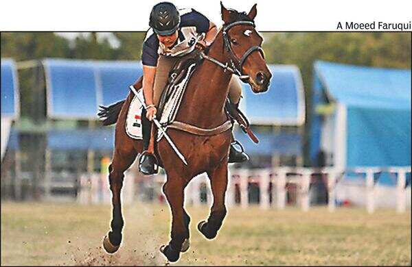 Khushi wins gold in tent pegging lance