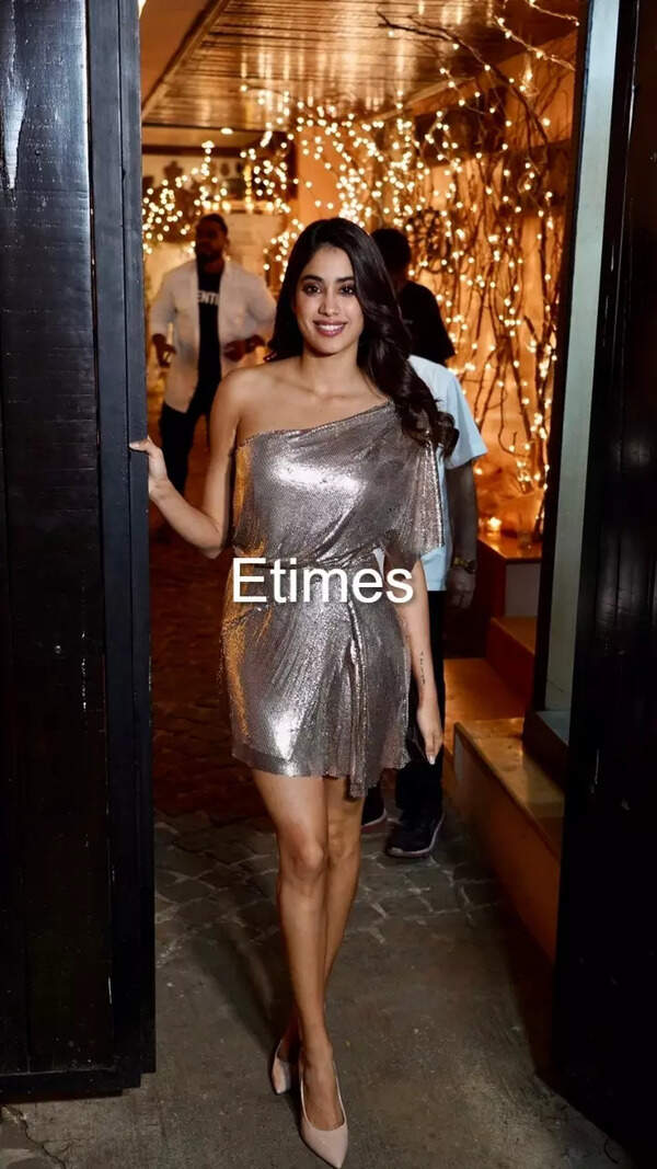 Janhvi Kapoor (4)