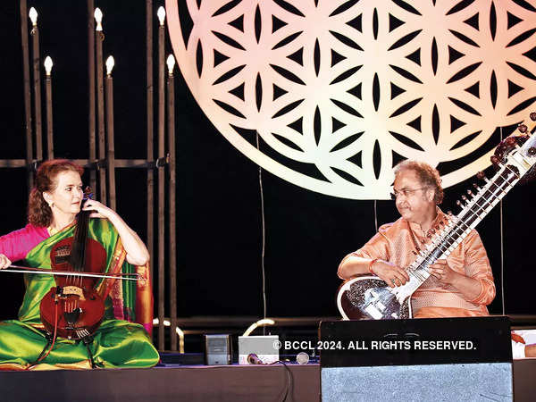 Saskia Rao-de Haas and Pt Shubhendra Rao