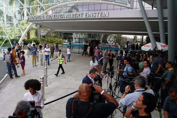 Embed2-Pele-3012-AFP