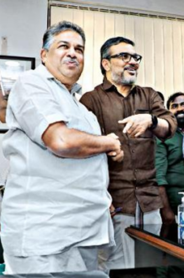 Saji Cherian: Saji Cherian Back As Min, Swears By The Constitution ...