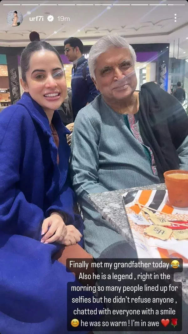 Urfi Javed Bumps Into 'legend' Javed Akhtar, Jokes About Finally ...