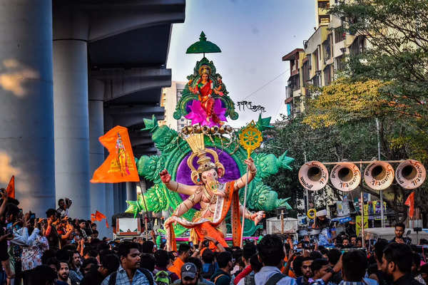 Large Ganesh Idols In Saraswati, Krishna Avatar Installed For Maghi 