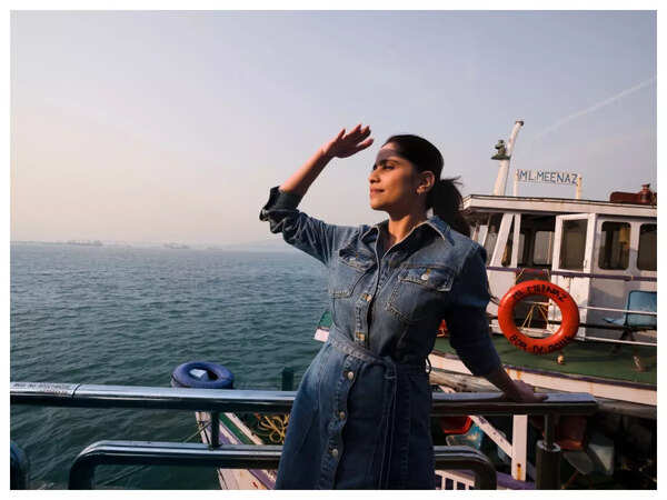 rekha]__d''' - 2023-01-25T165045.213