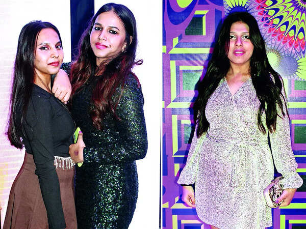 (L) Gauri and Pallavi (R) Jhalak