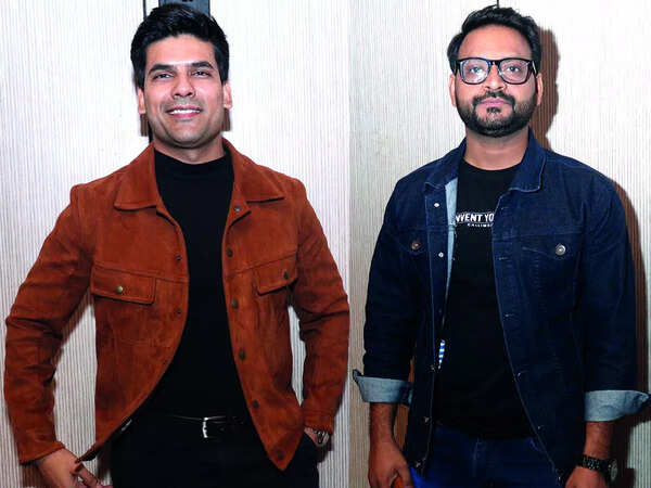 (L) Abbas (R) Abhishek