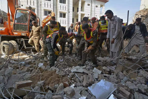 Pakistan Cami Bombalaması (4).