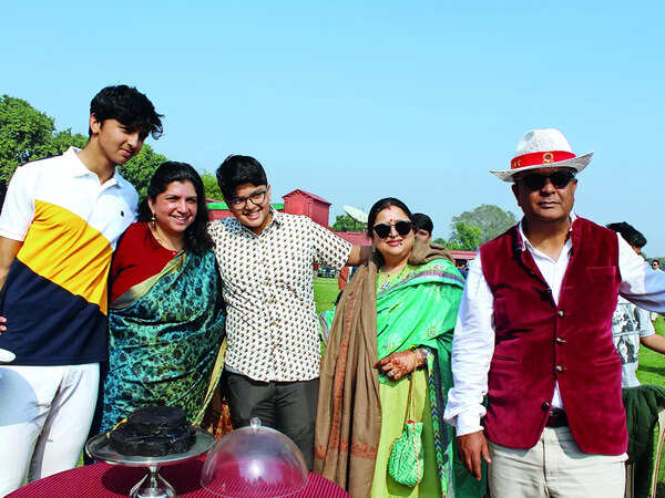 Enaith, Jyotsana, Rafay, Anjali Chopra and Amar Habibullah celebrating their win at the races and Rafay’s birthday