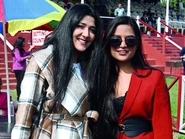 Paree (L) and Devanshi