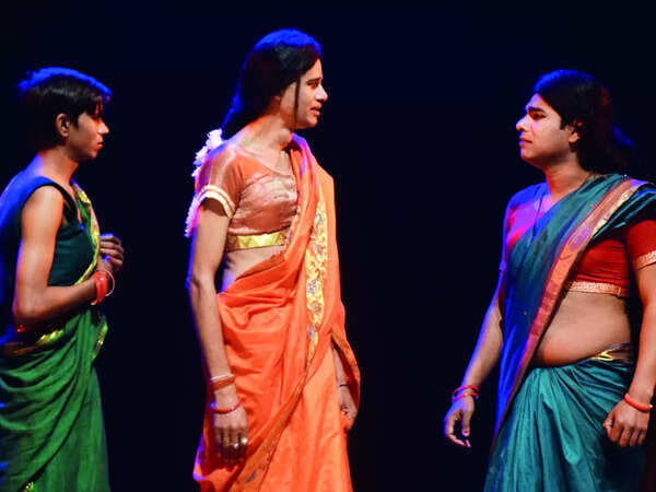 A scene from the play Saru