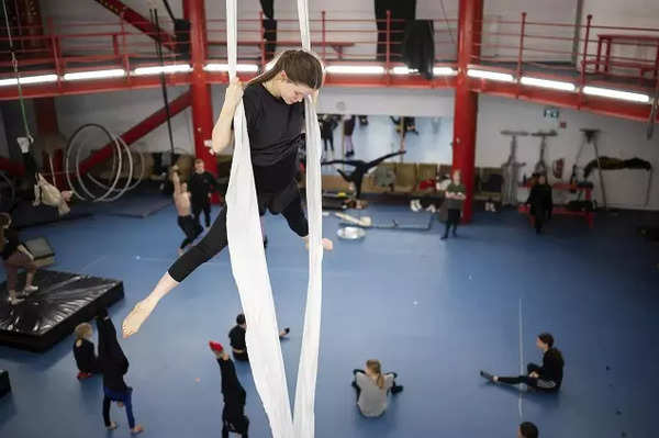 Ukraynalı sirk sanatçıları için gelecek hala belirsiz (2).