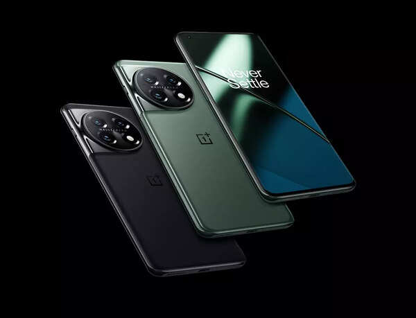 OnePlus 11 - render - group render 3