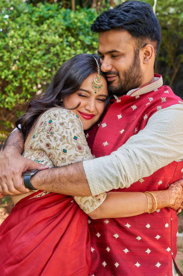 First Pictures Of Swara Bhasker And Fahad Ahmad As Husband And Wife Are ...