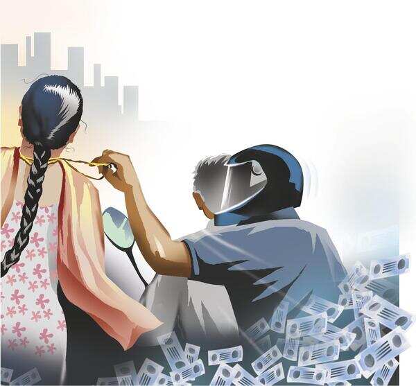 68 वर्षीय महिला की चेन, पायल लूटने के लिए शख्स ने नाले में धकेला