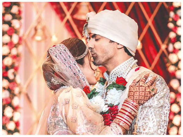 23 Brides Who Looked Surreal in Sabyasachi Sarees on Their Wedding