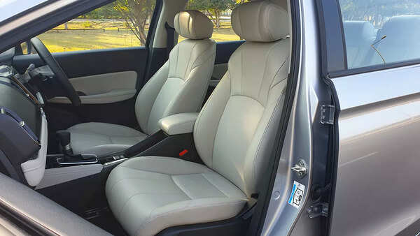 2023 Honda City hybrid front seats