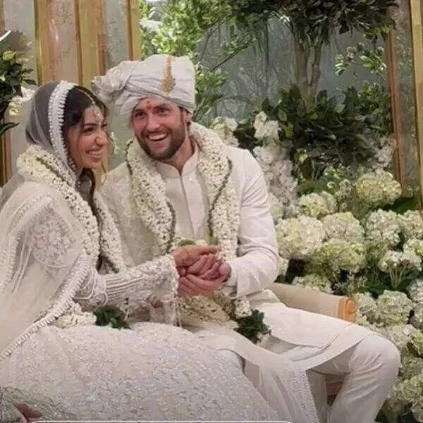 Alanna-Pandays-weddin-3