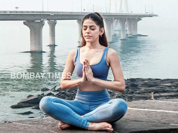 Pb_Alaya-F-Sukhasana-with-Namaskar-Mundra2