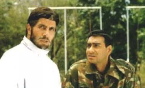 When Ajay Devgn turned an auto-rickshaw driver for Amitabh Bachchan ...